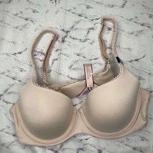 NWT Victoria’s Secret Nude Bra